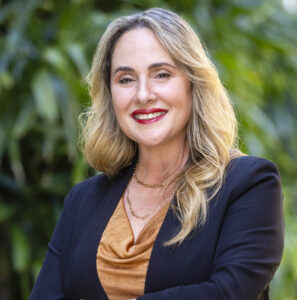 Chair Deana Pizzo